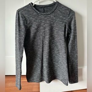 Lululemon black & gray running long sleeve top